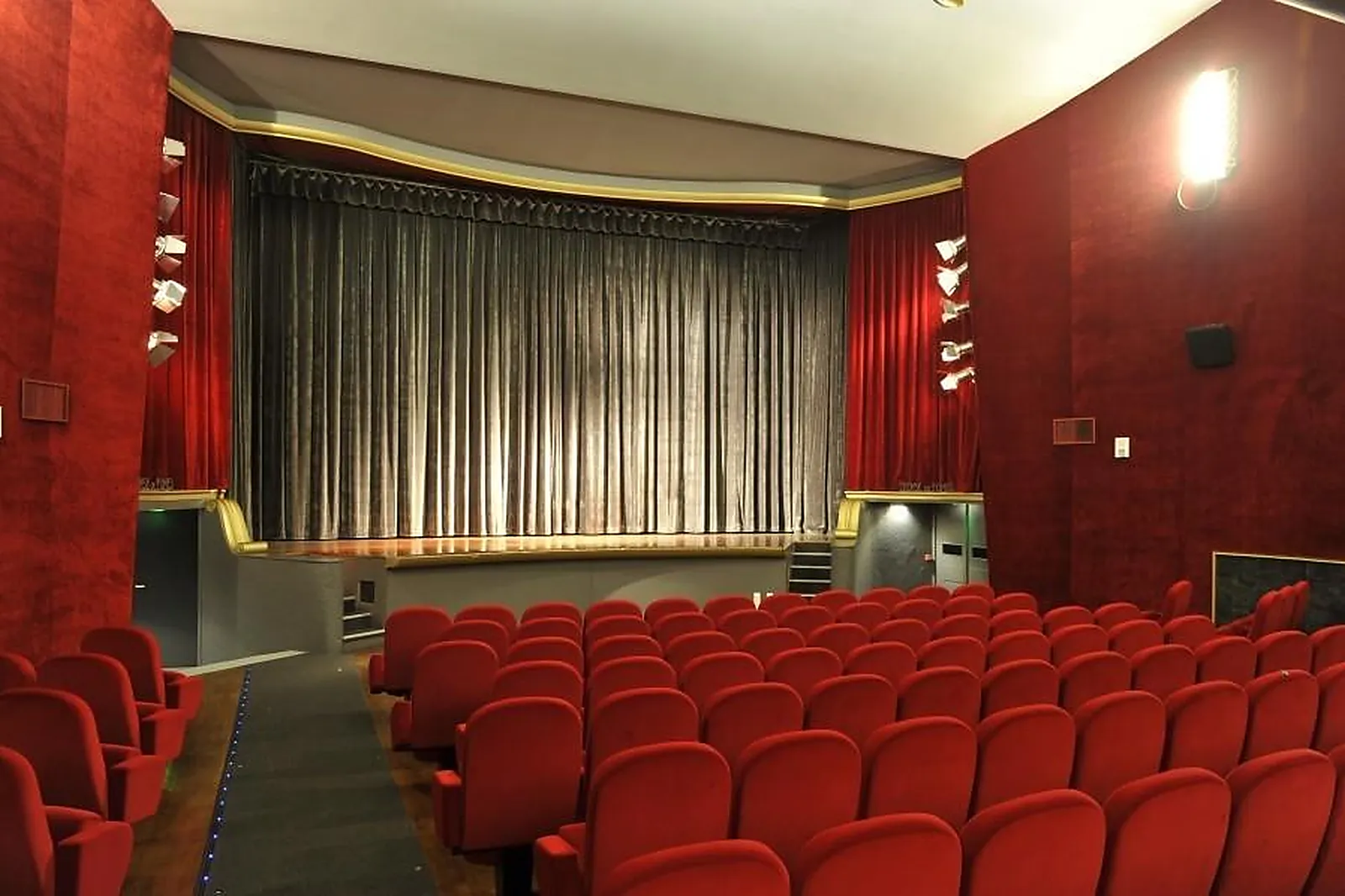 Lieux événementiels, LE TRIANON ROMAINVILLE