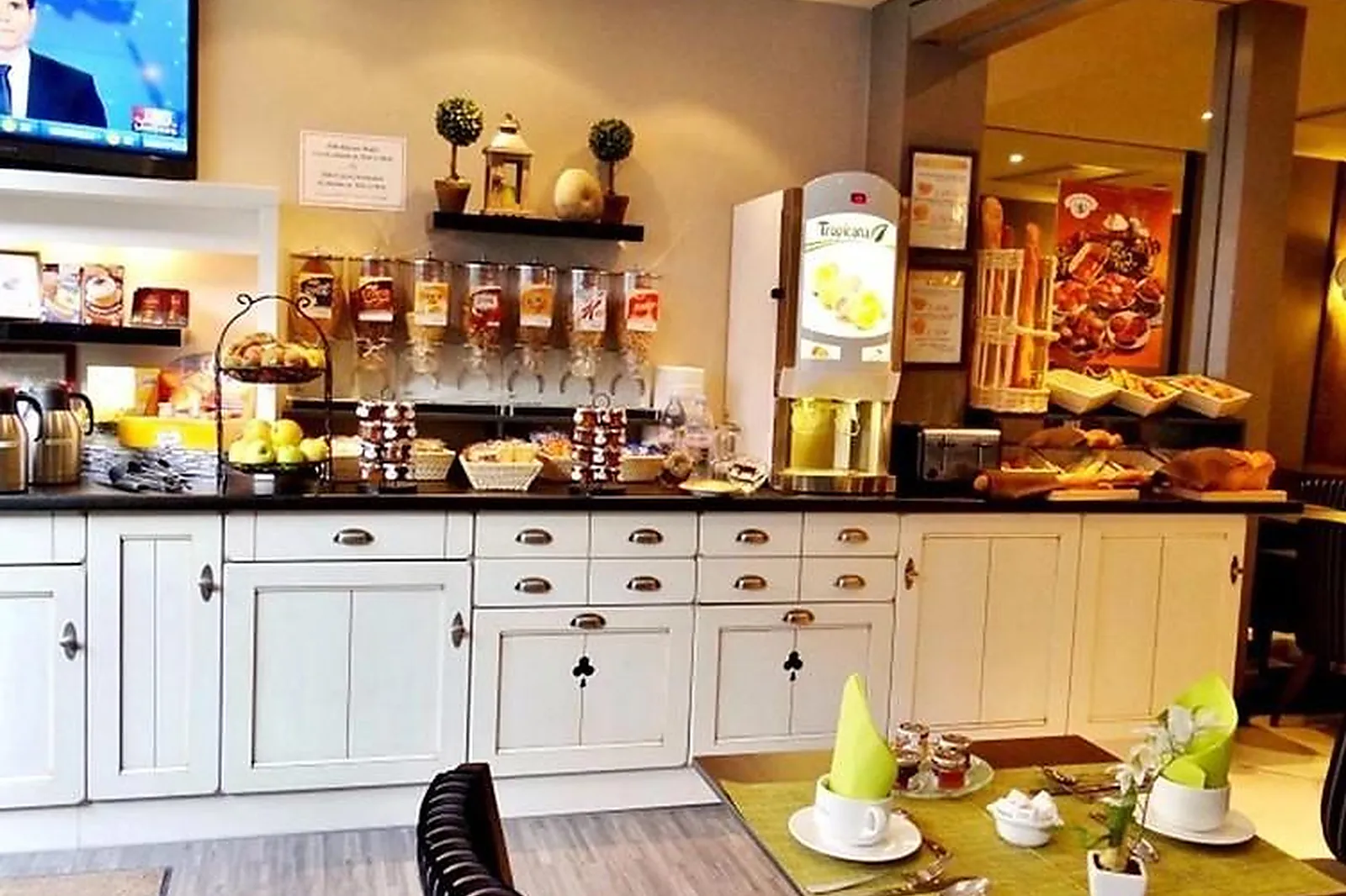 Lieux événementiels, LE TROPHEE BY M HÔTEL ET SPA