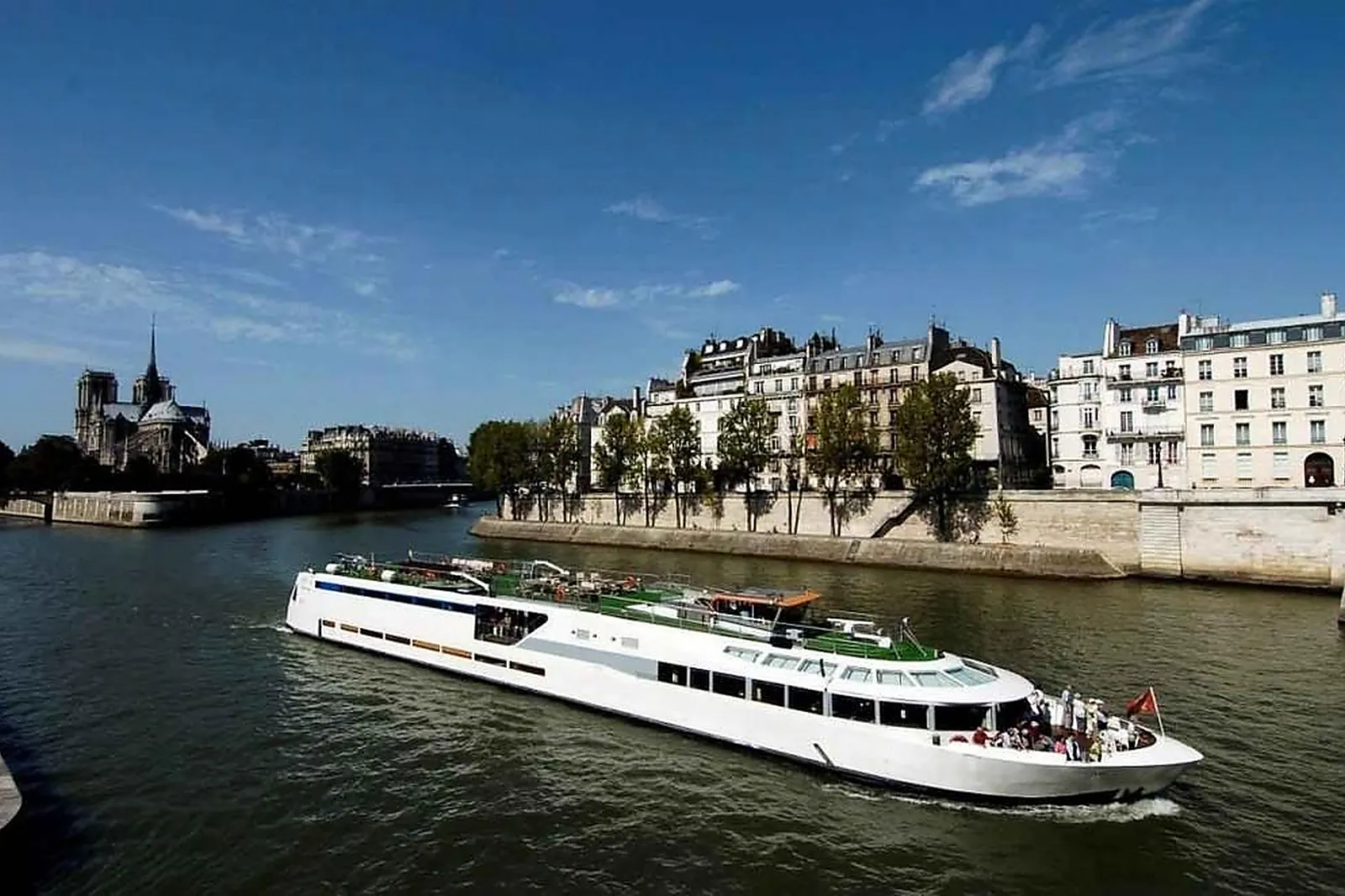 Lieux événementiels, LE VIP PARIS YACHT HOTEL