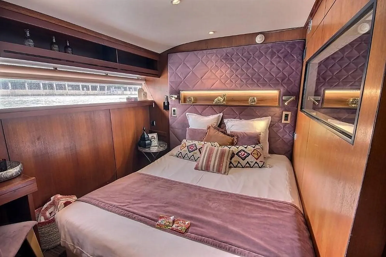 Lieux événementiels, LE VIP PARIS YACHT HOTEL