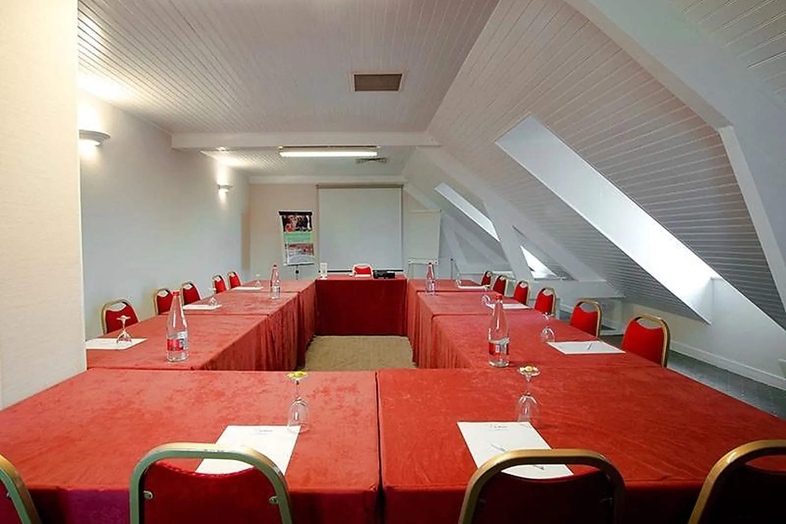 Lieux événementiels, LE VAL MORET