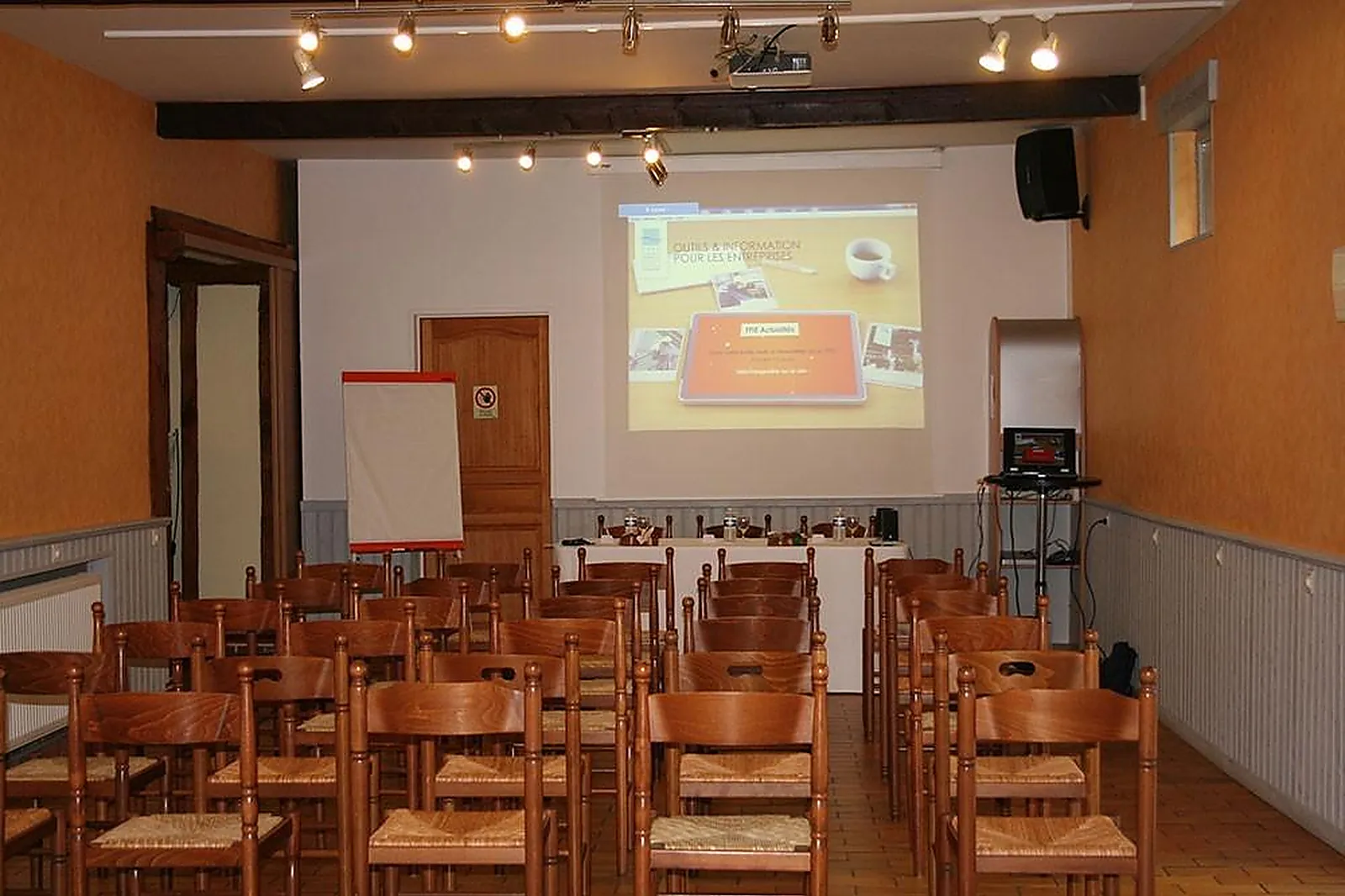 Lieux événementiels, LE VAL SARAH