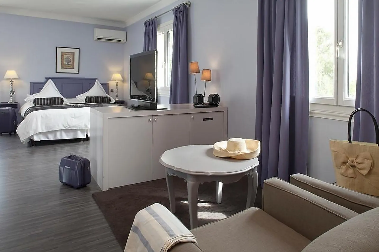 Lieux événementiels, LE VALLON DE VALRUGUES  SPA