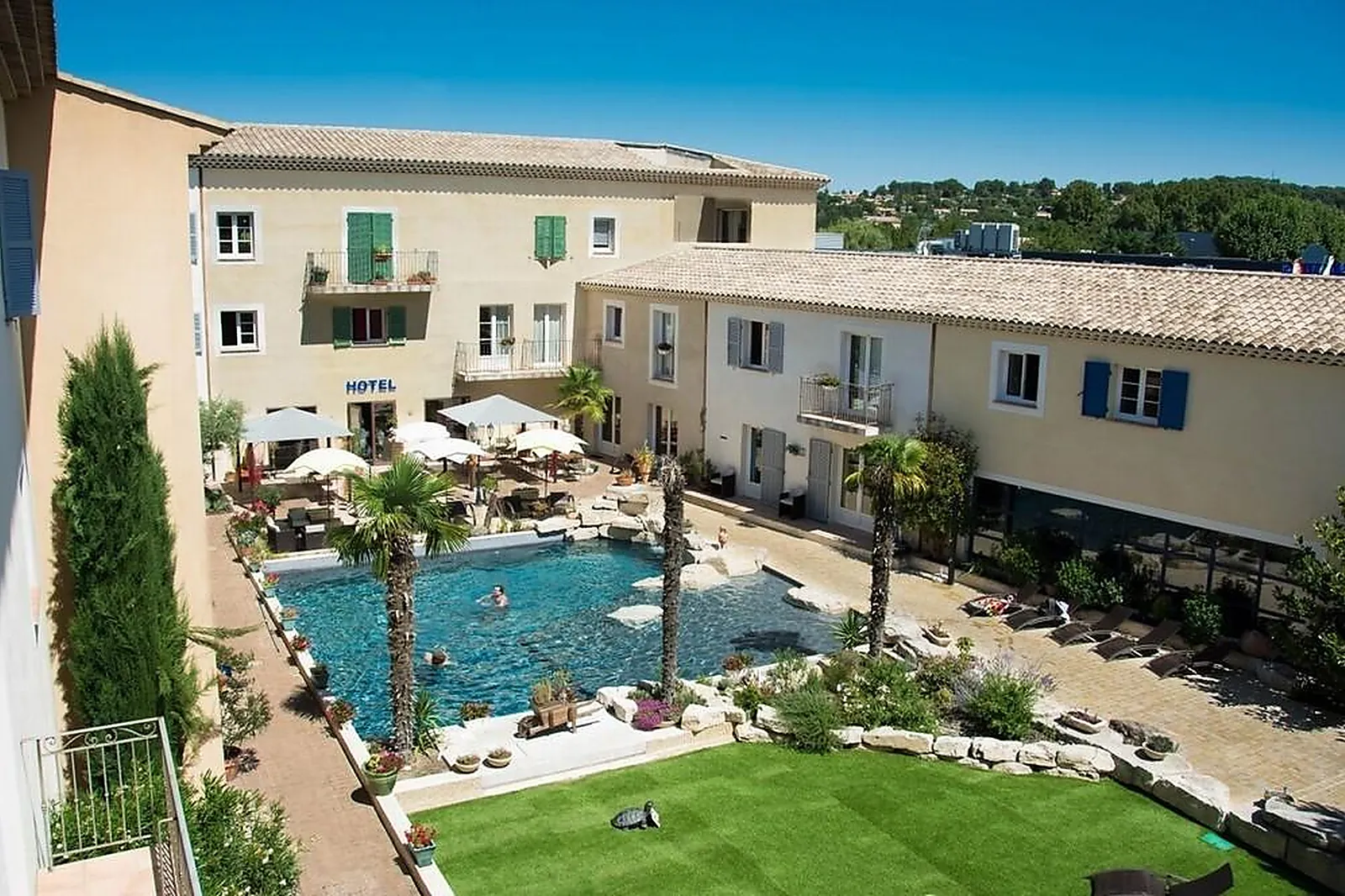 Lieux événementiels, LE VILLAGE PROVENÇAL HÔTEL