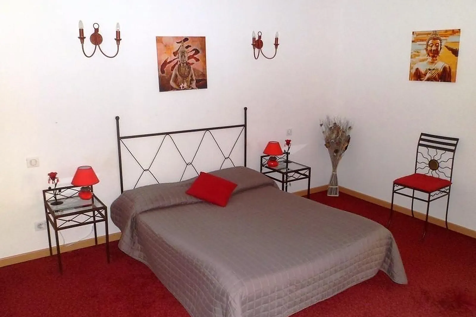 Lieux événementiels, LE VILLAGE PROVENÇAL HÔTEL