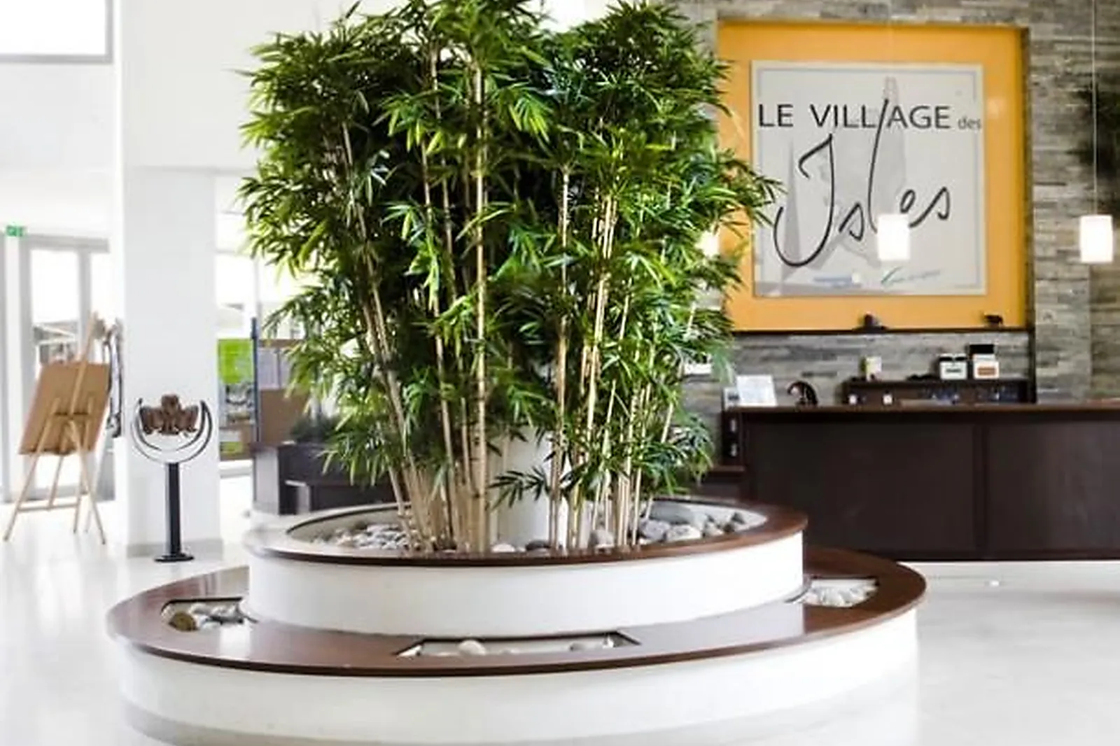 Lieux événementiels, LE VILLAGE DES ISLES