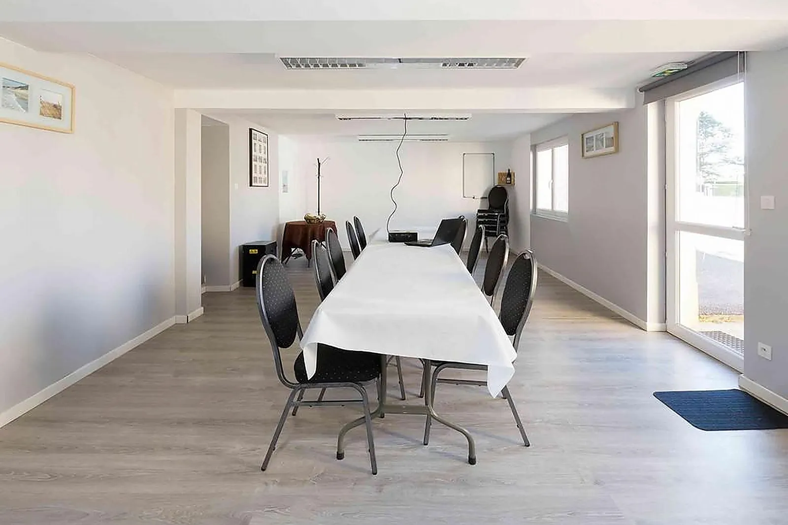 Lieux événementiels, LE VOL AU VENT