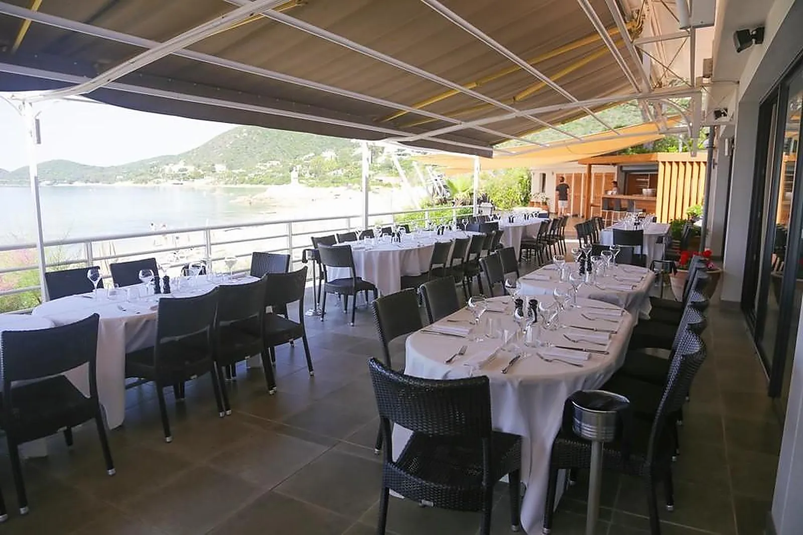 Lieux événementiels, LE WEEK END