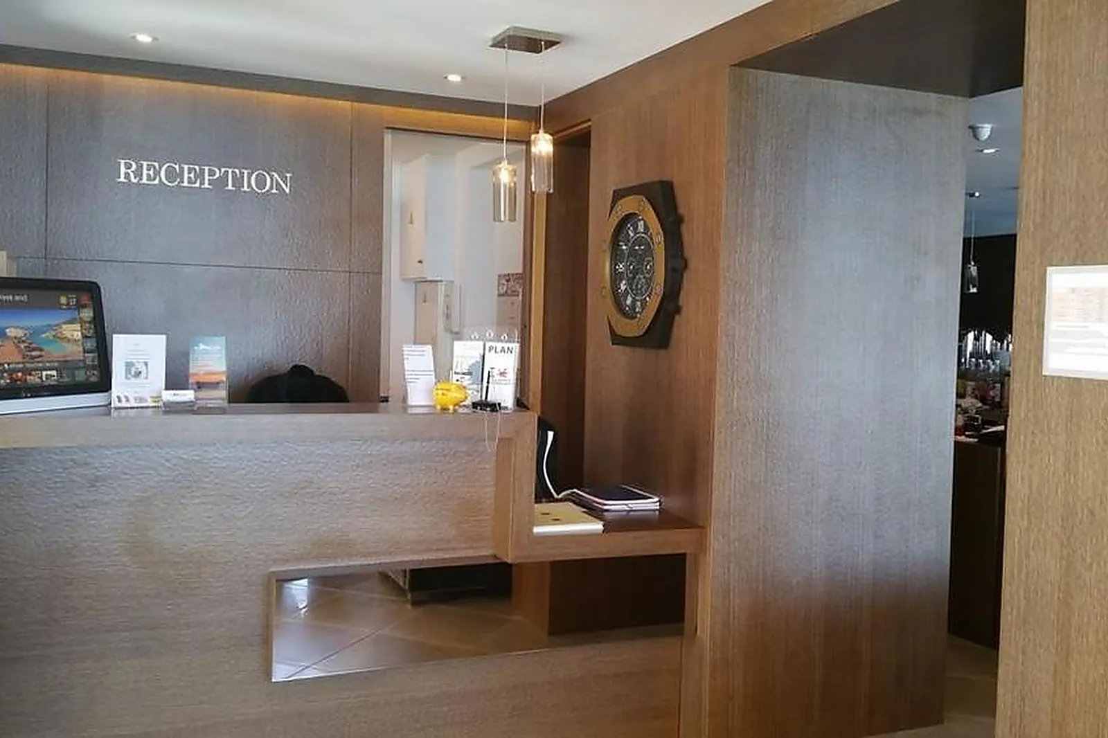 Lieux événementiels, LE WEEK END