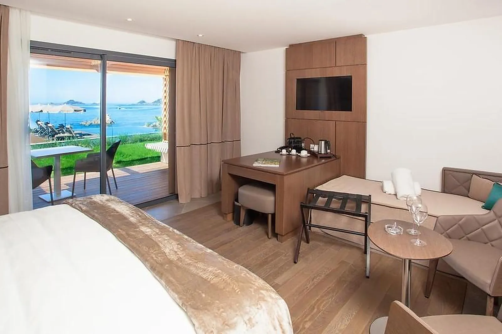 Lieux événementiels, LE WEEK END