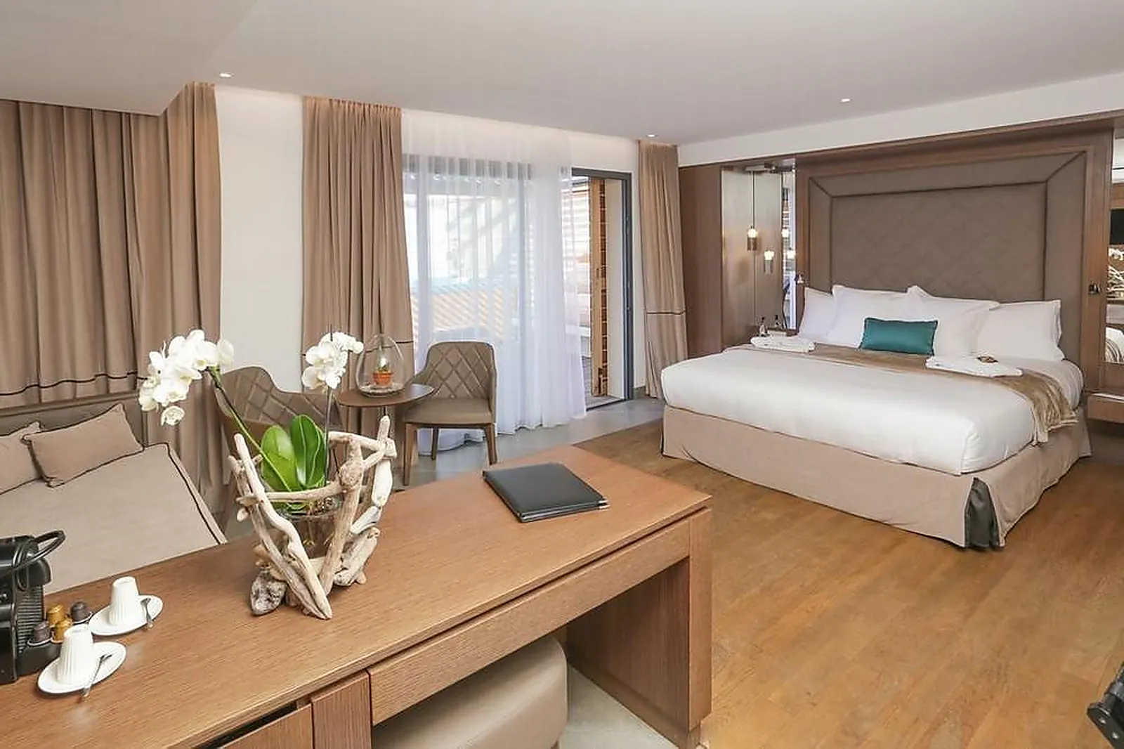 Lieux événementiels, LE WEEK END