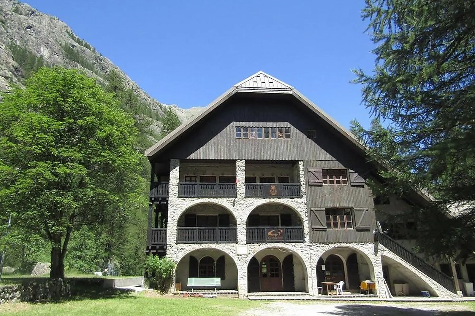 Lieux événementiels, LEÏ MENDI