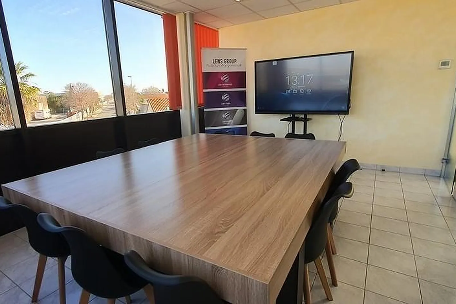 Lieux événementiels, LENS GROUP - SALLE RÉUNION CONNECTÉE