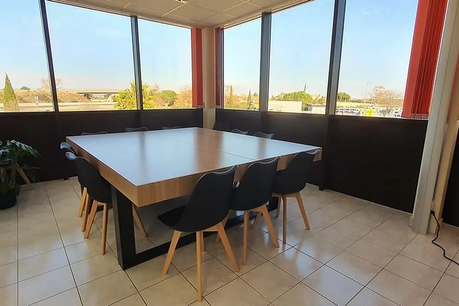 Lieux événementiels, LENS GROUP - SALLE RÉUNION CONNECTÉE