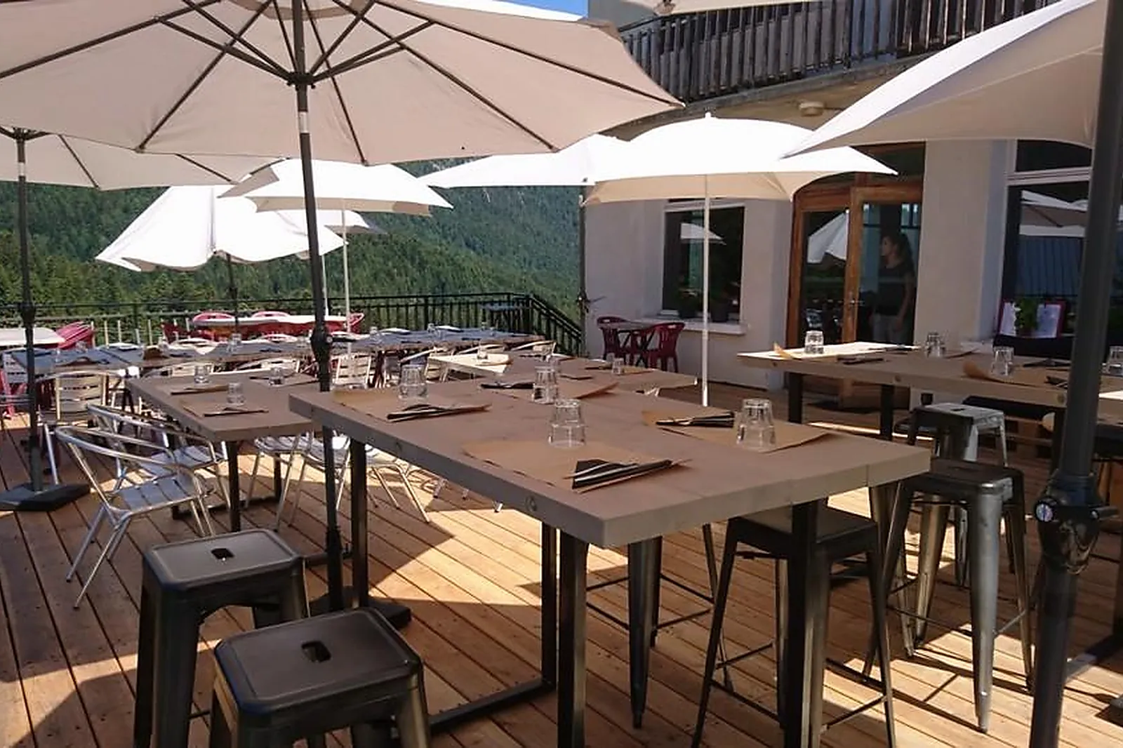 Lieux événementiels, LES 3 SOMMETS