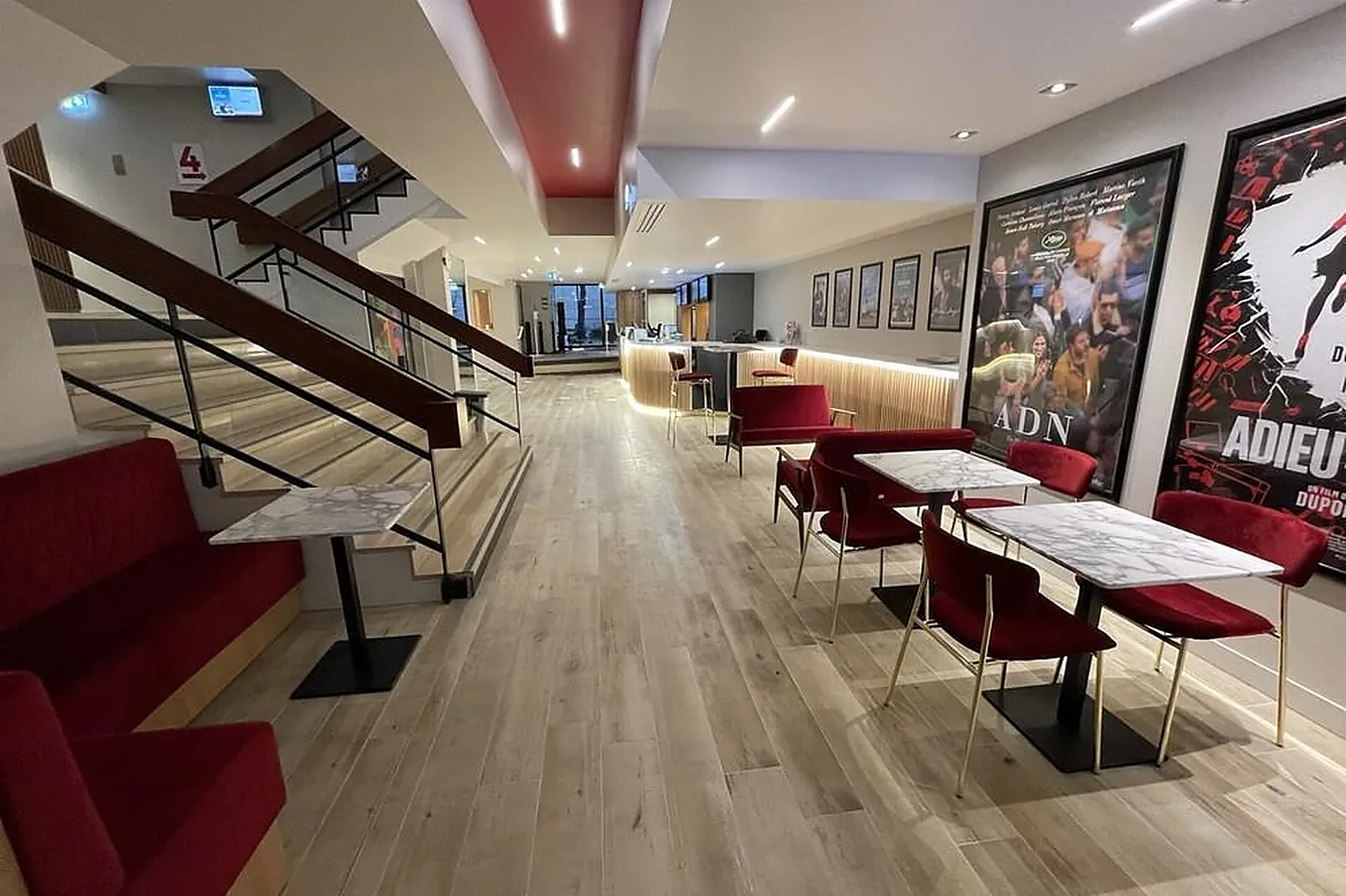 Lieux événementiels, LES 7 PARNASSIENS