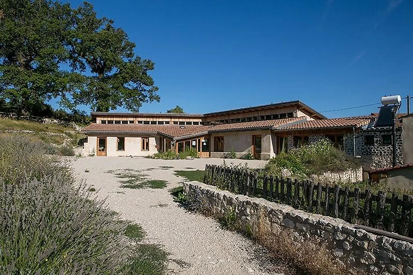 Lieux événementiels, LES AMANINS