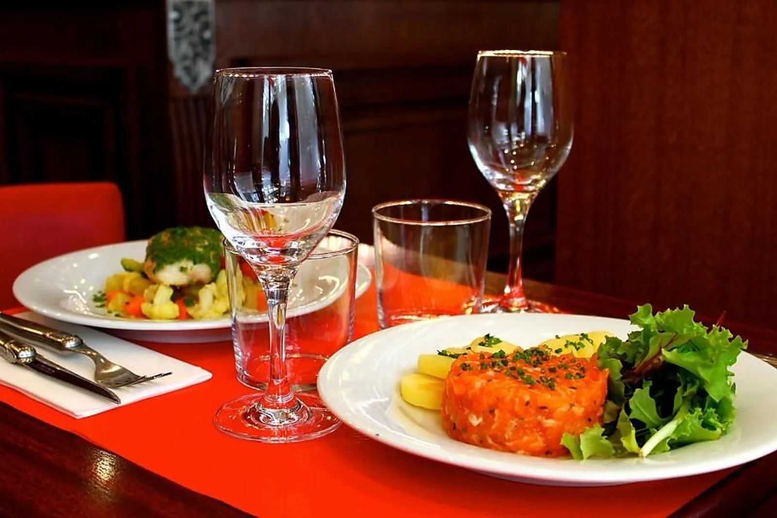 Lieux événementiels, LES AMBASSADES