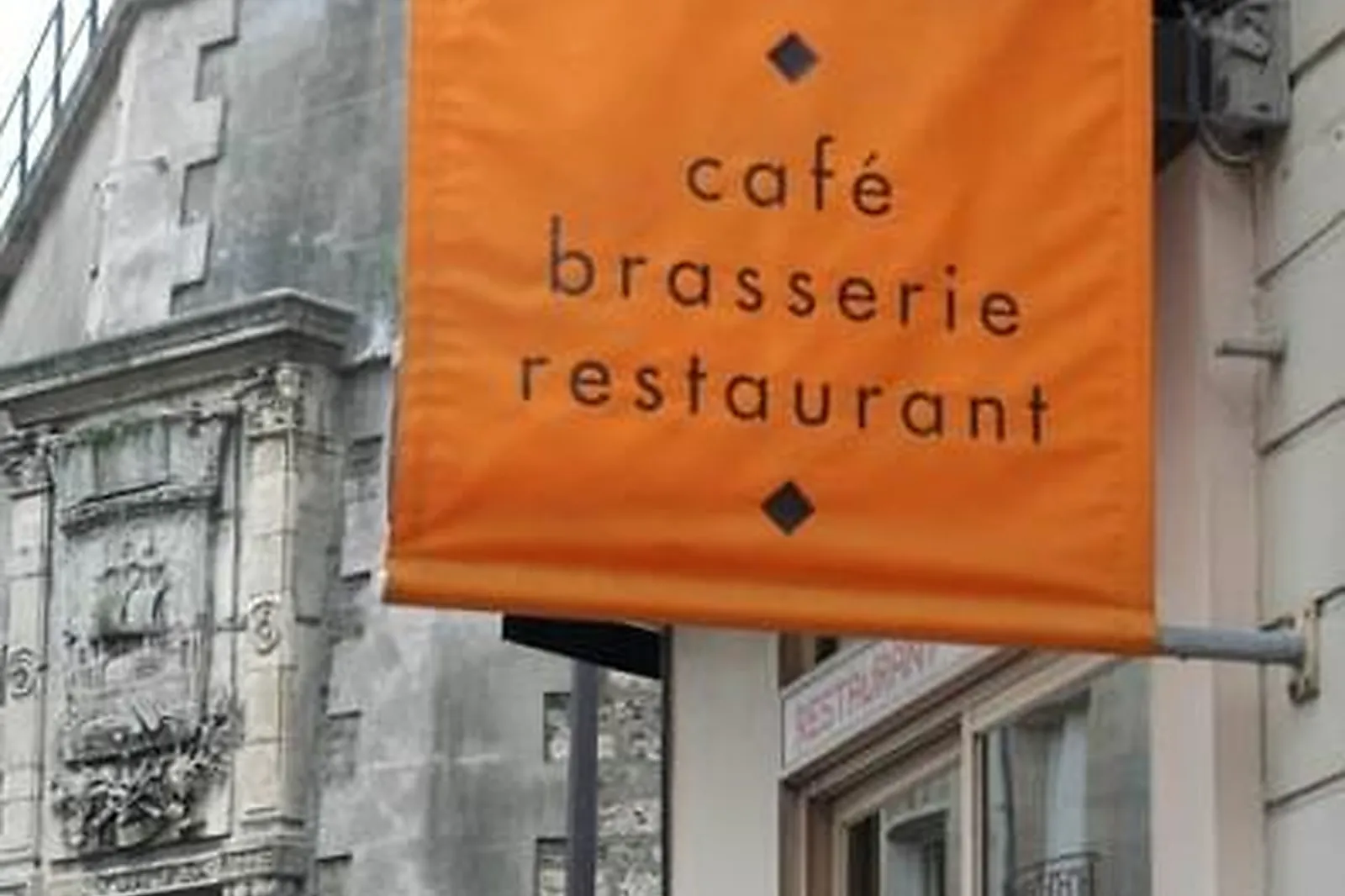 Lieux événementiels, LES AMBASSADES