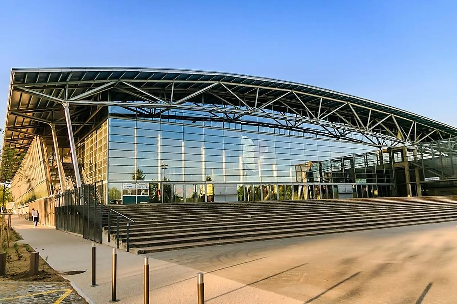 Lieux événementiels, LES ARÈNES DE METZ