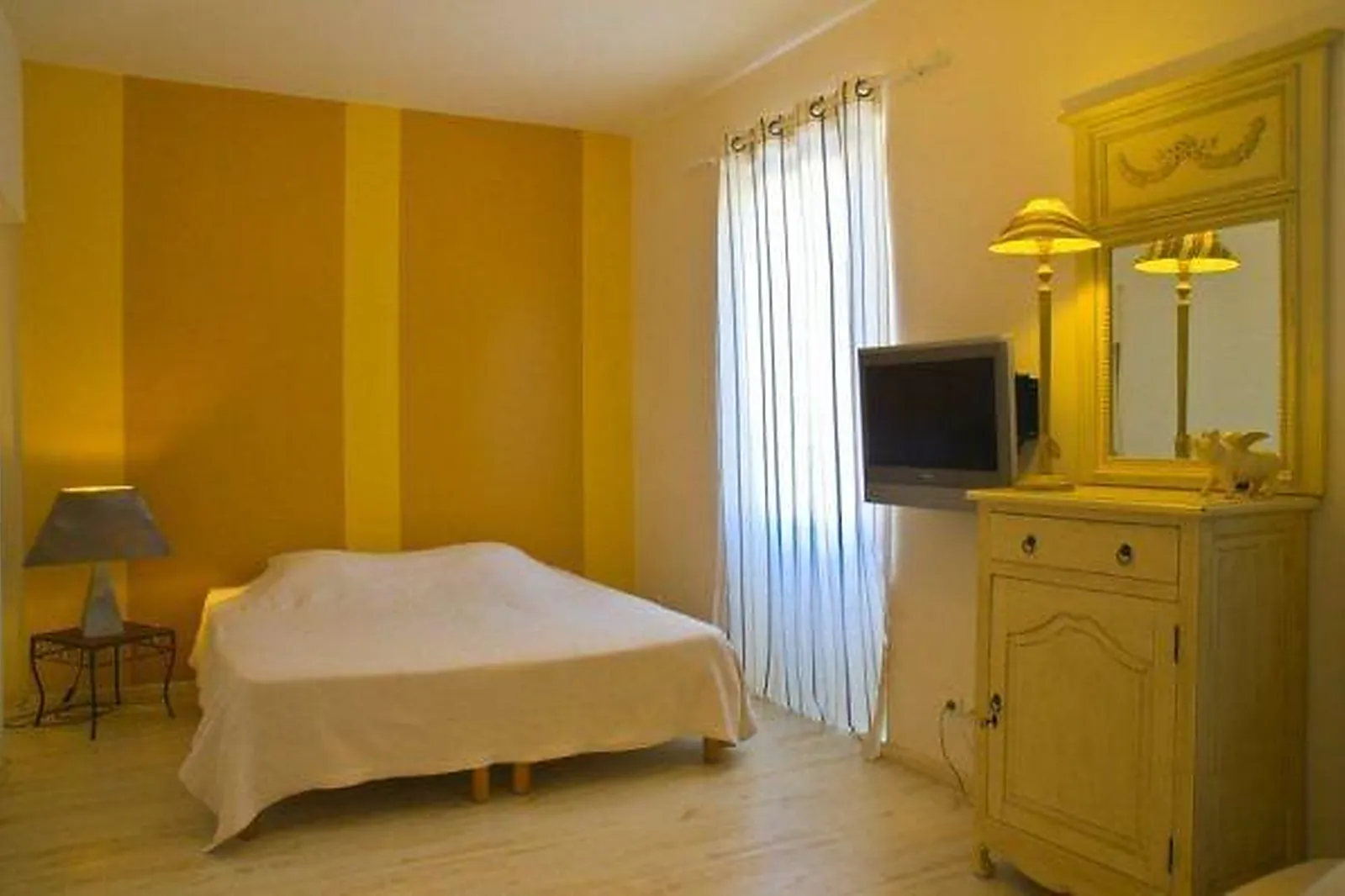 Lieux événementiels, LES AUBERGISTES