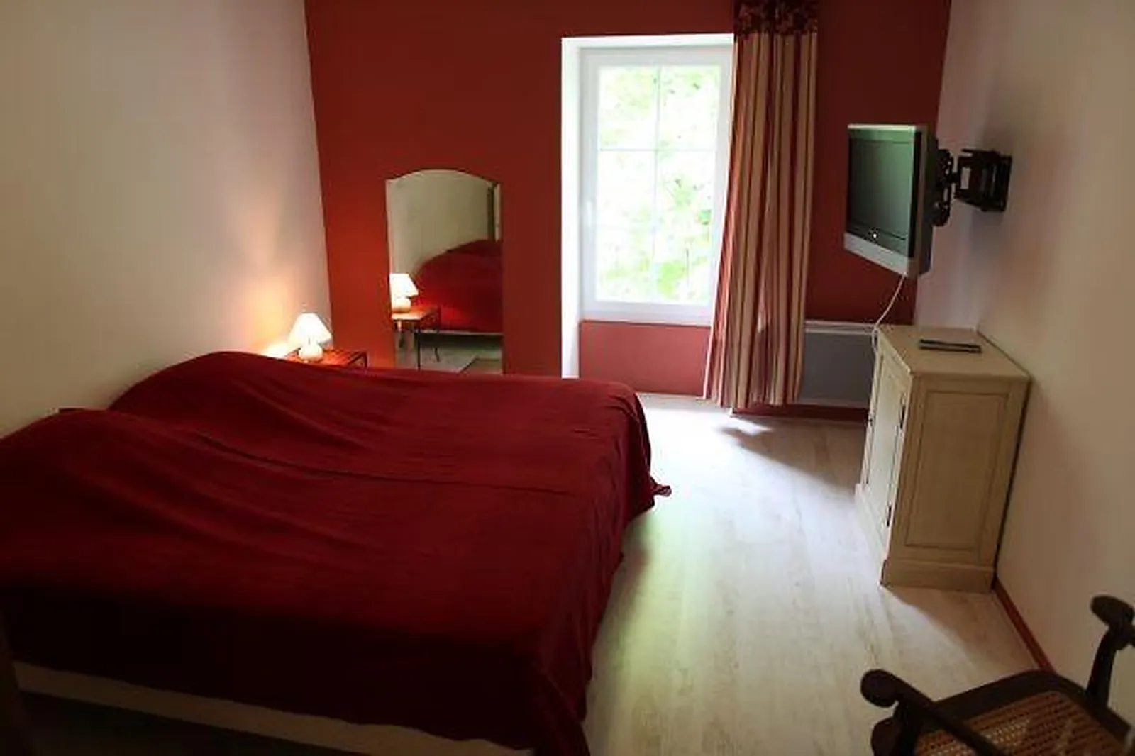 Lieux événementiels, LES AUBERGISTES