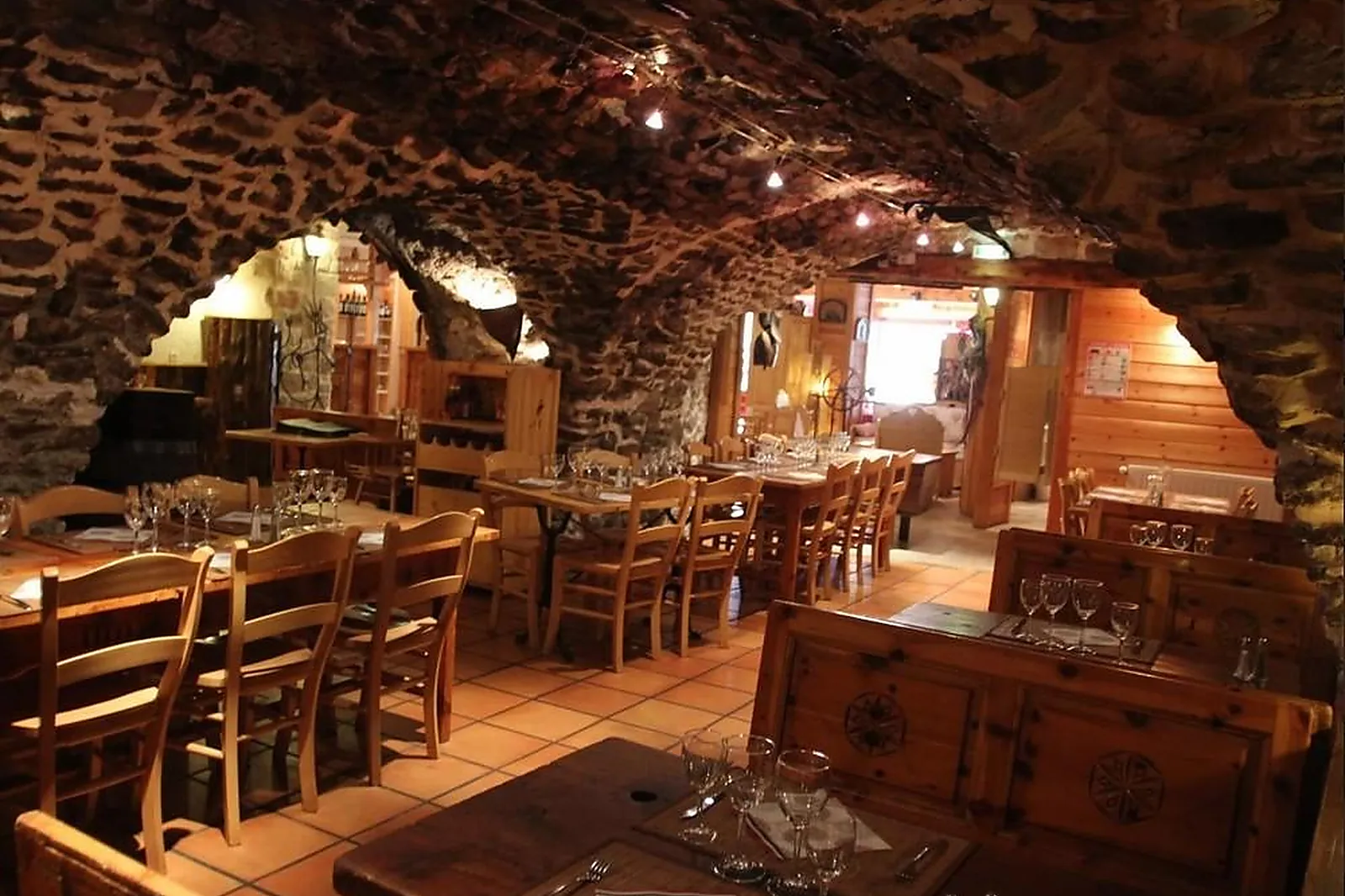 Lieux événementiels, LES AUTANES HÔTEL ET SPA