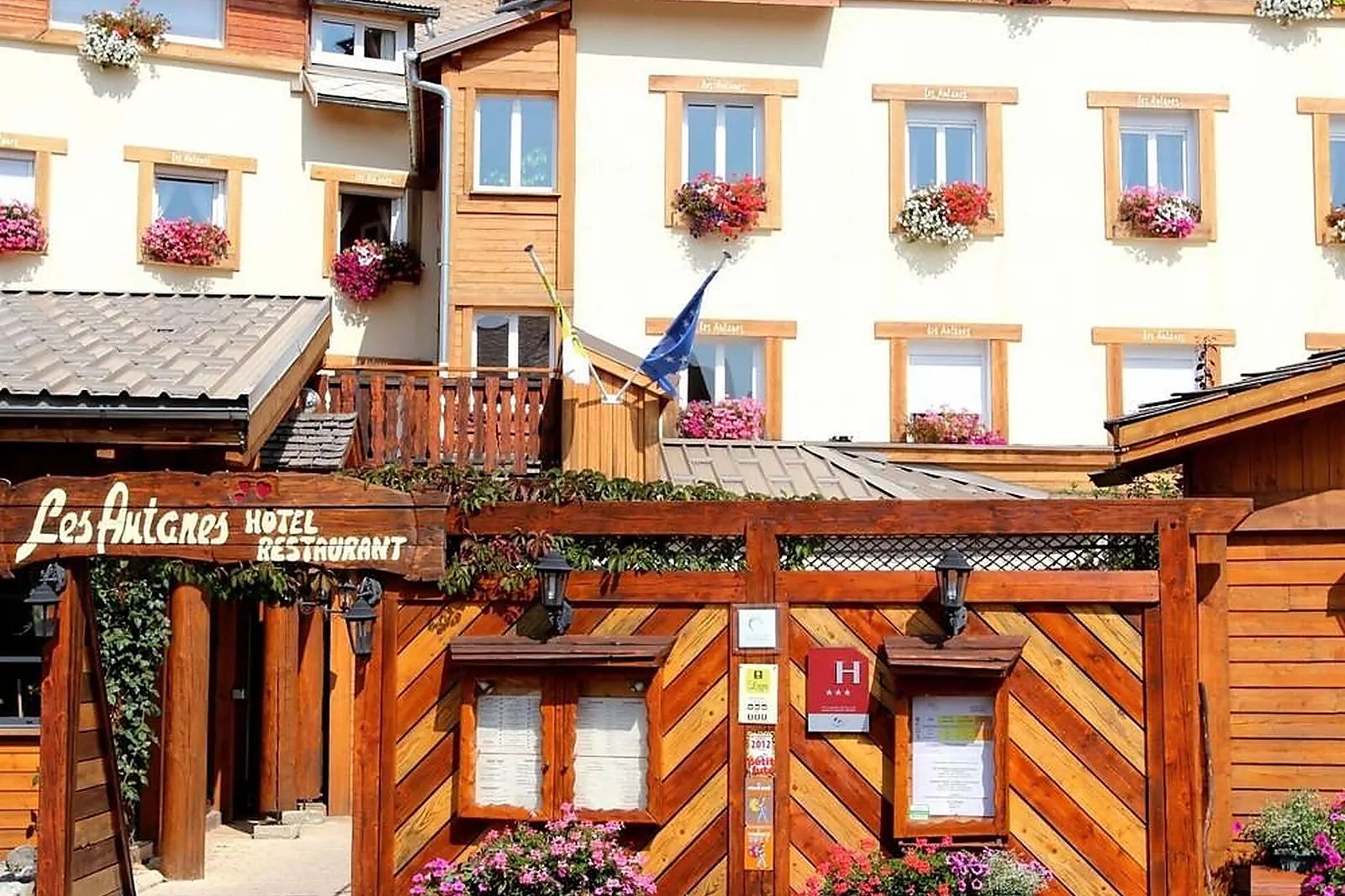 Lieux événementiels, LES AUTANES HÔTEL ET SPA