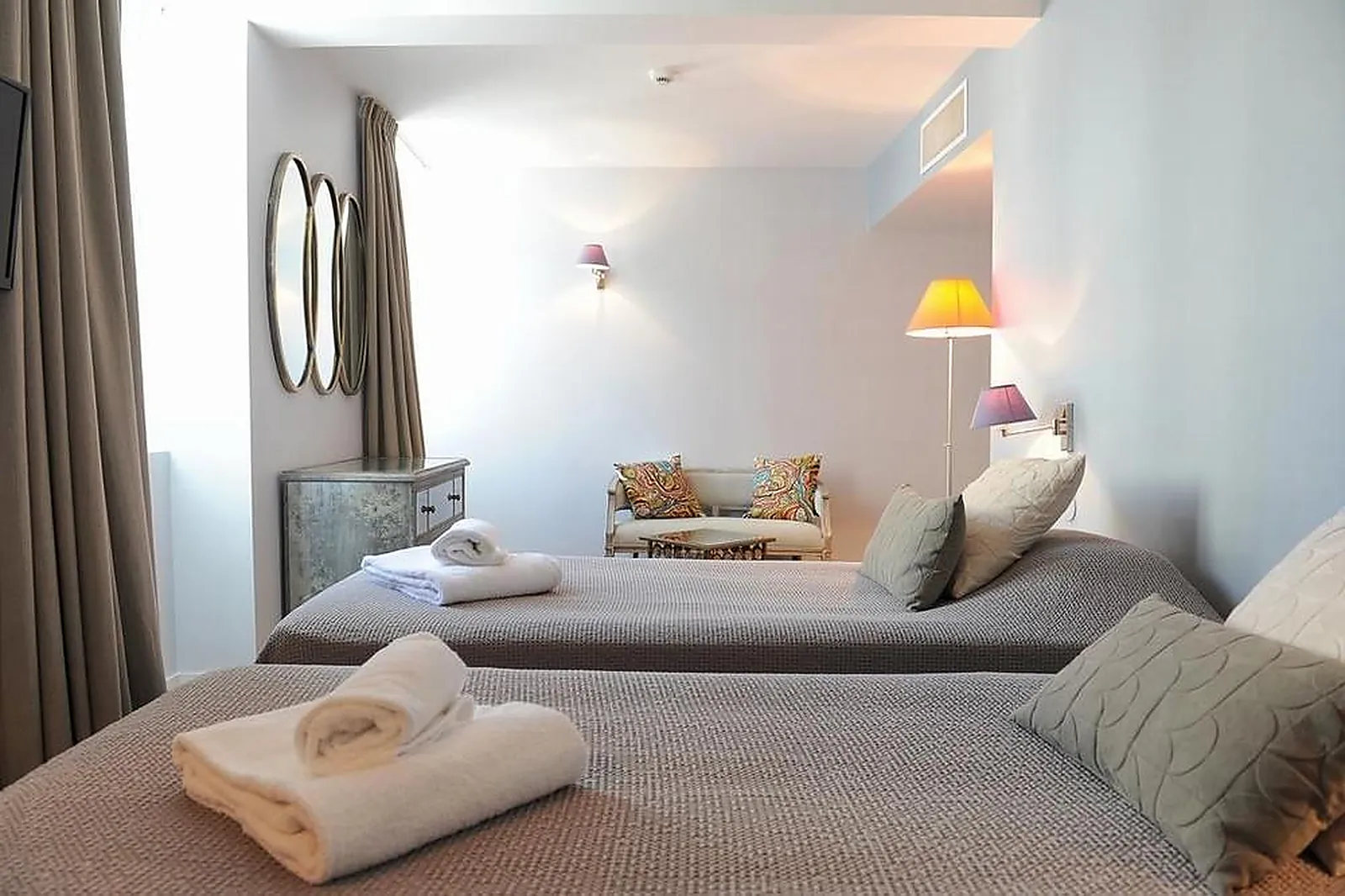 Lieux événementiels, LES BASSES PYRÉNÉES