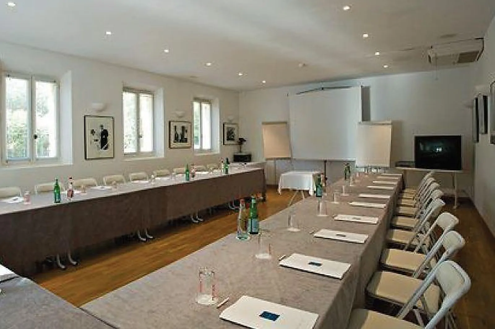 Lieux événementiels, LES BORIES