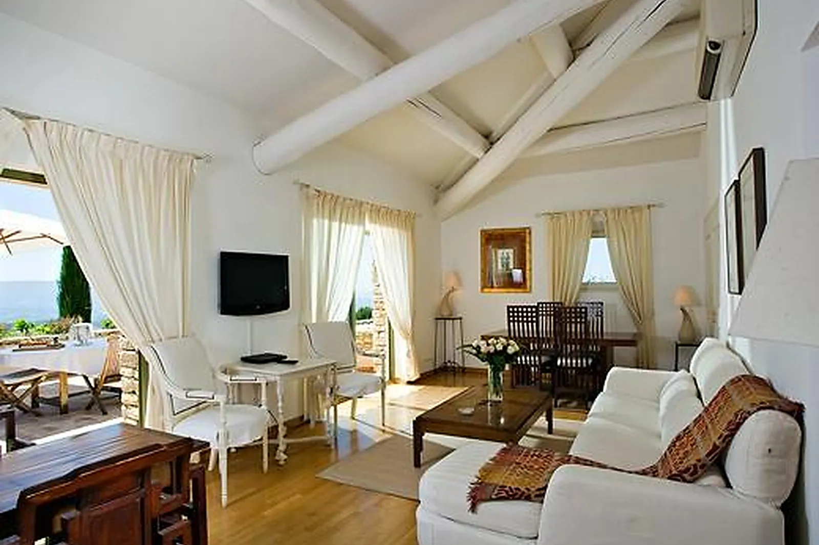 Lieux événementiels, LES BORIES