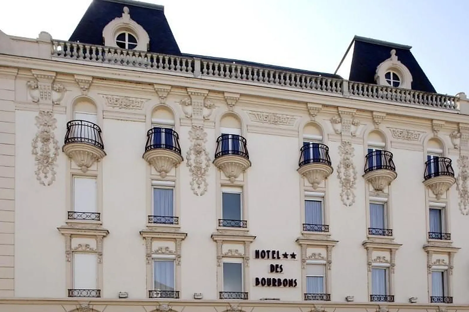 Lieux événementiels, LES BOURBONS