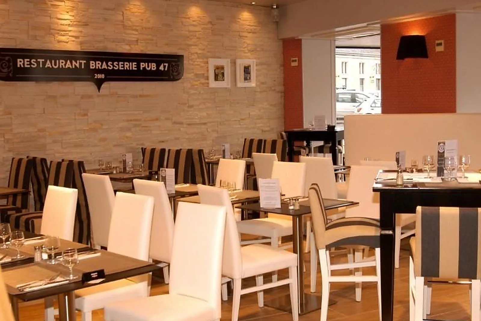 Lieux événementiels, LES BOURBONS