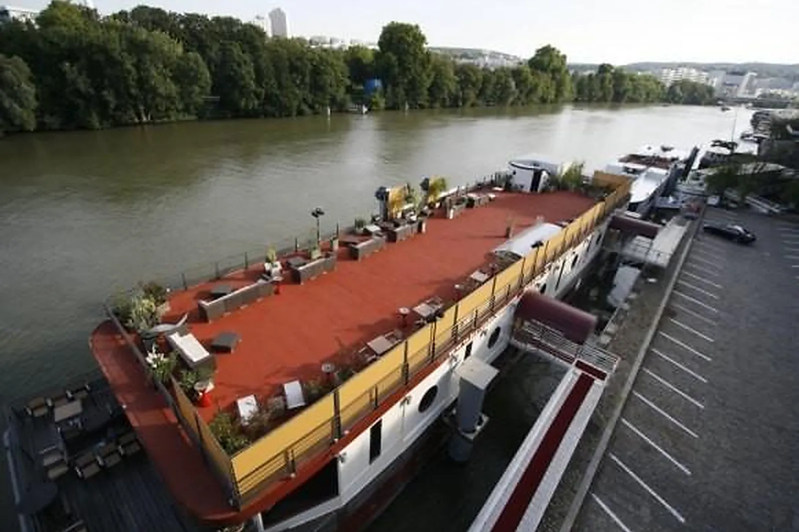 Lieux événementiels, LES CALANQUES