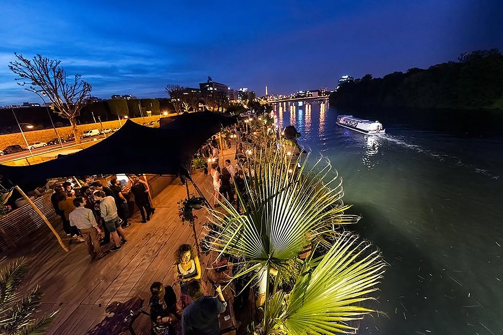 Lieux événementiels, LES CALANQUES