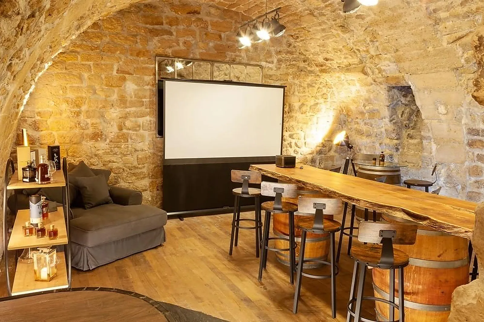 Lieux événementiels, LES CAVES DES HALLES