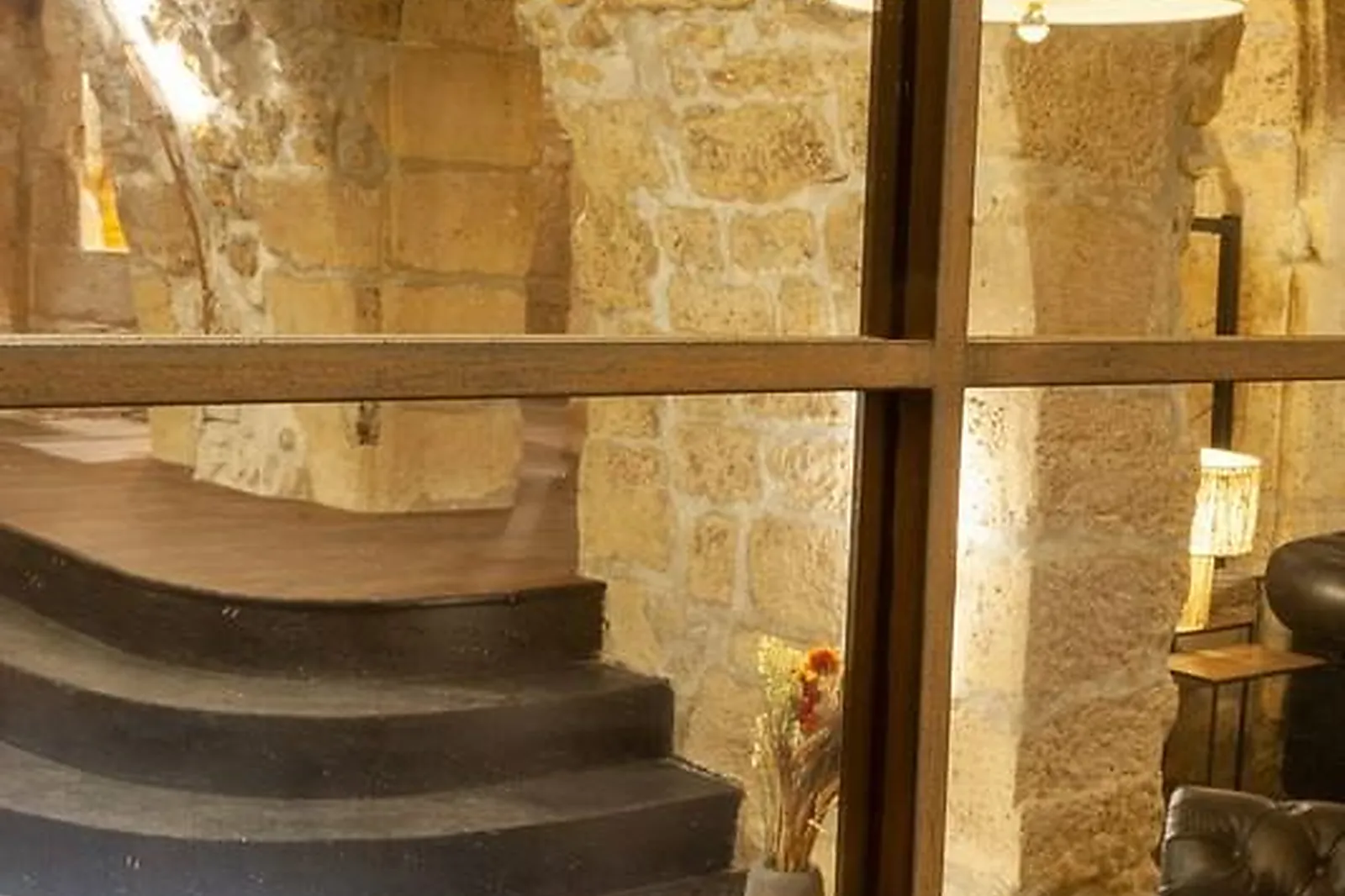 Lieux événementiels, LES CAVES DES HALLES