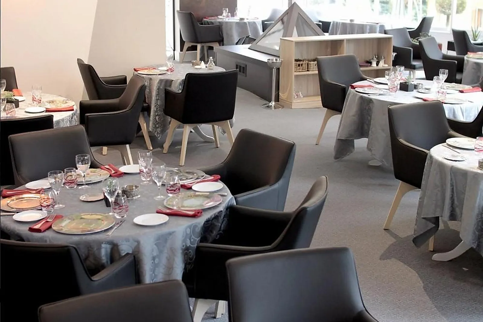 Lieux événementiels, LES CÈDRES BLEUS