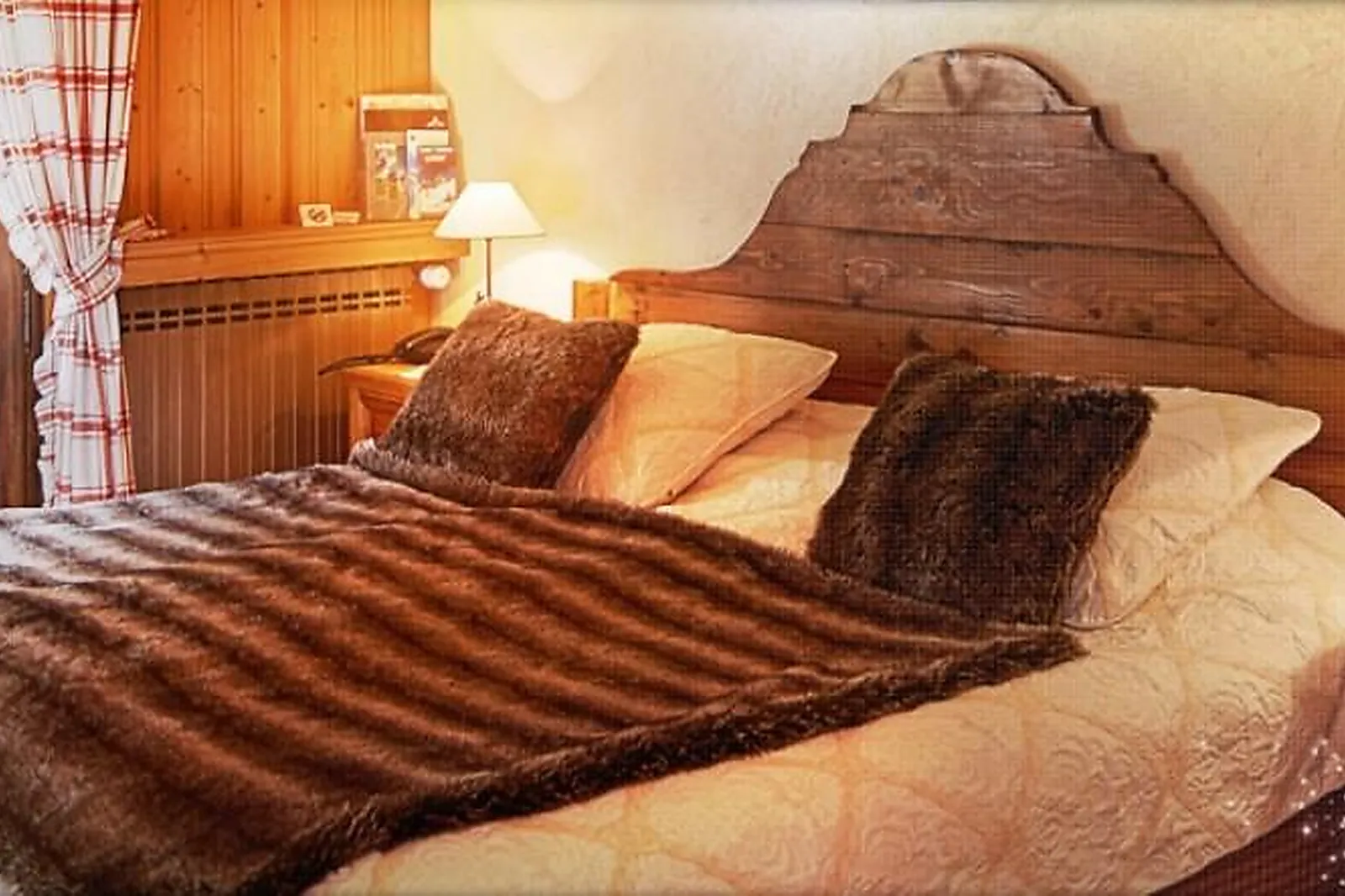 Lieux événementiels, LES CHALETS DE LA SERRAZ