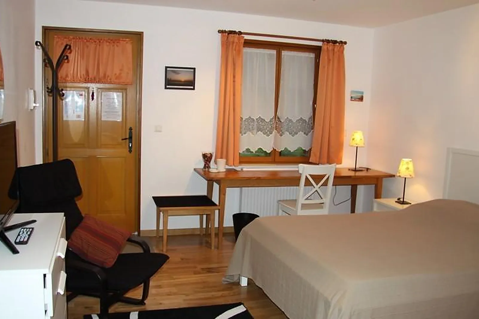 Lieux événementiels, LES CHARMILLES DE MORMAL