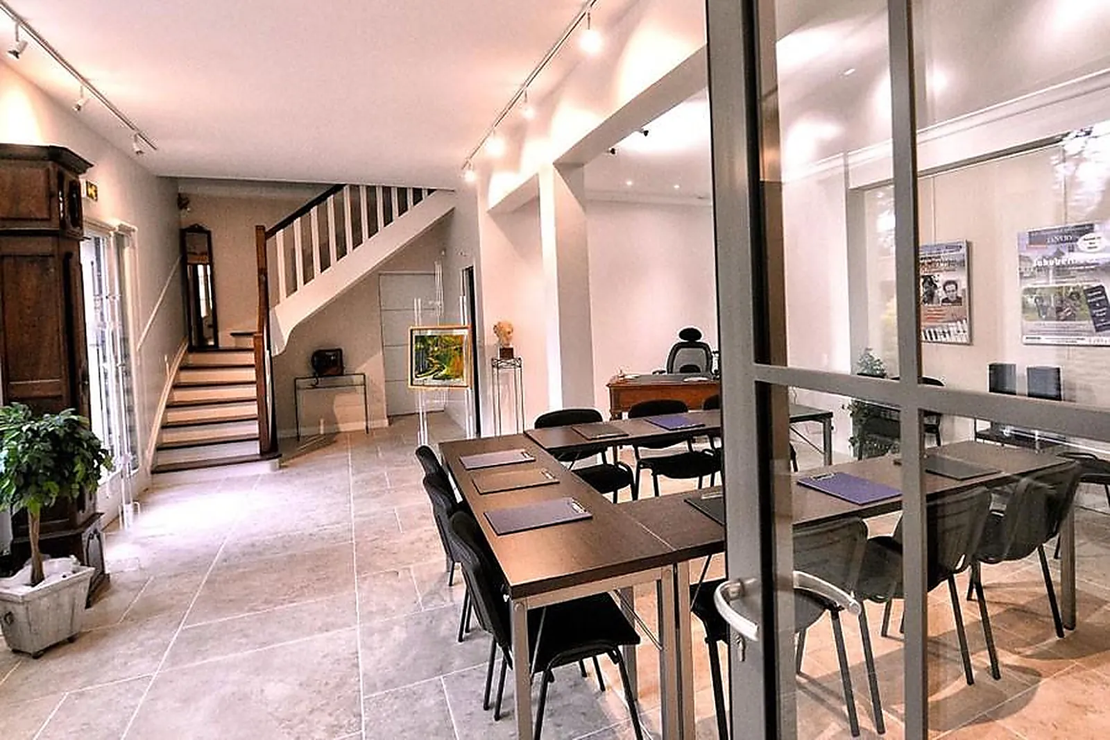 Lieux événementiels, LES CIMAISES DE JANVRY