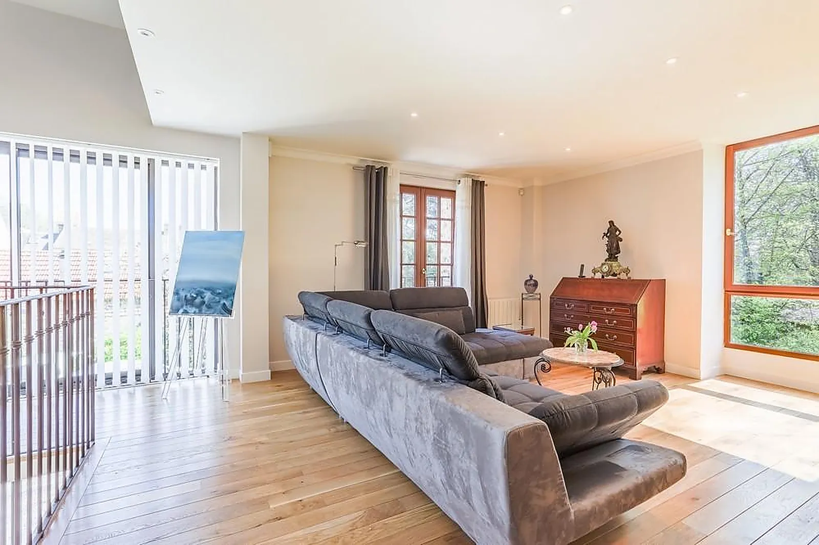 Lieux événementiels, LES CIMAISES DE JANVRY