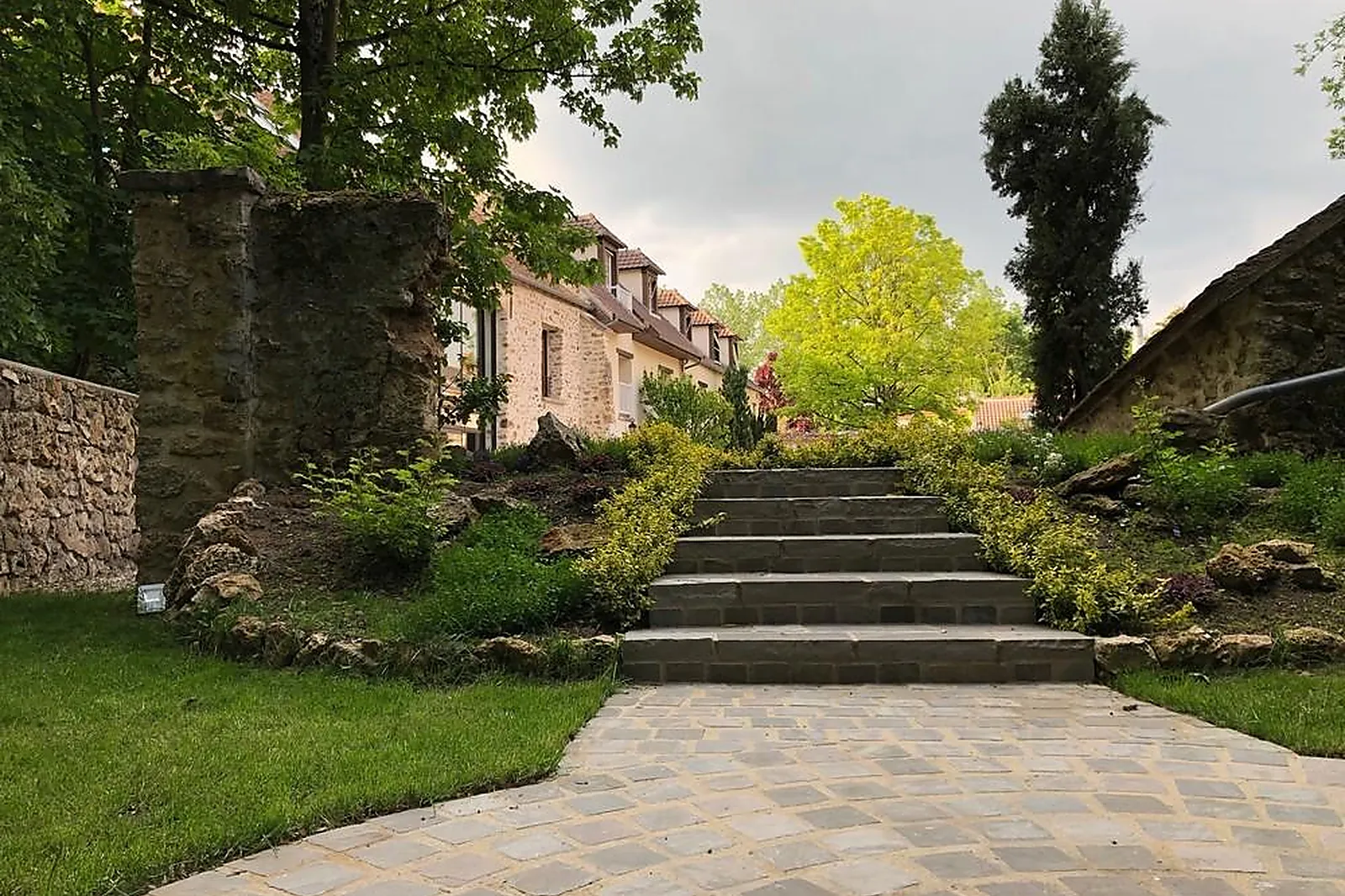 Lieux événementiels, LES CIMAISES DE JANVRY