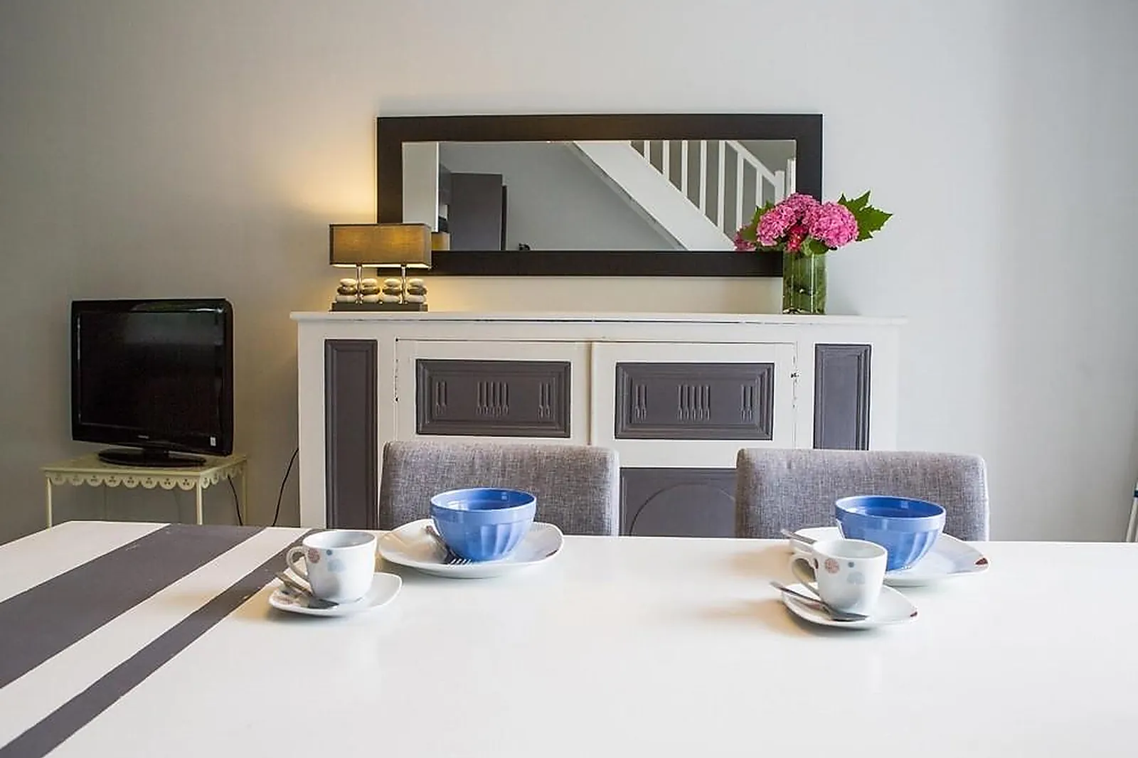 Lieux événementiels, LES COLLINES IDUKI