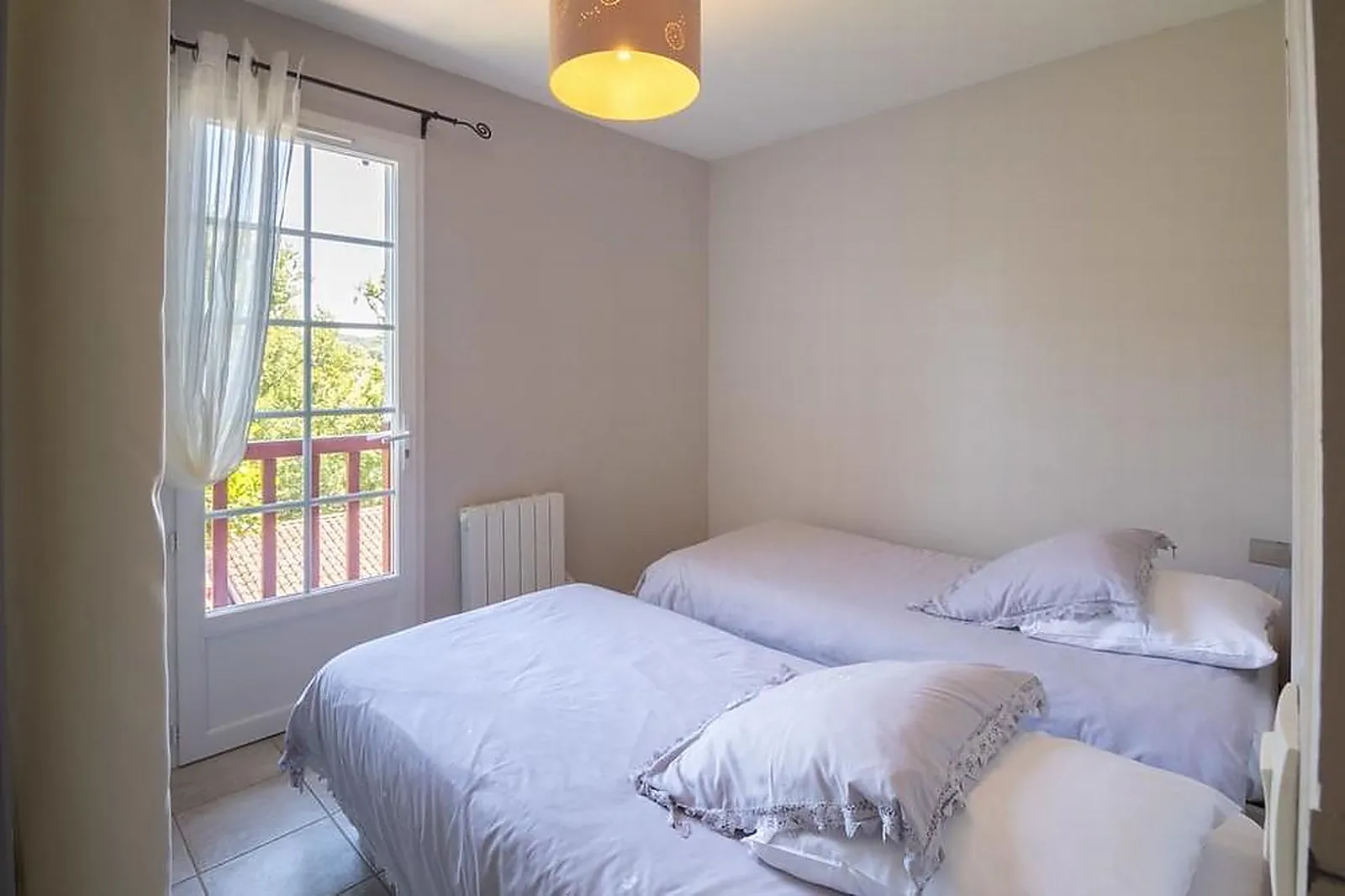 Lieux événementiels, LES COLLINES IDUKI