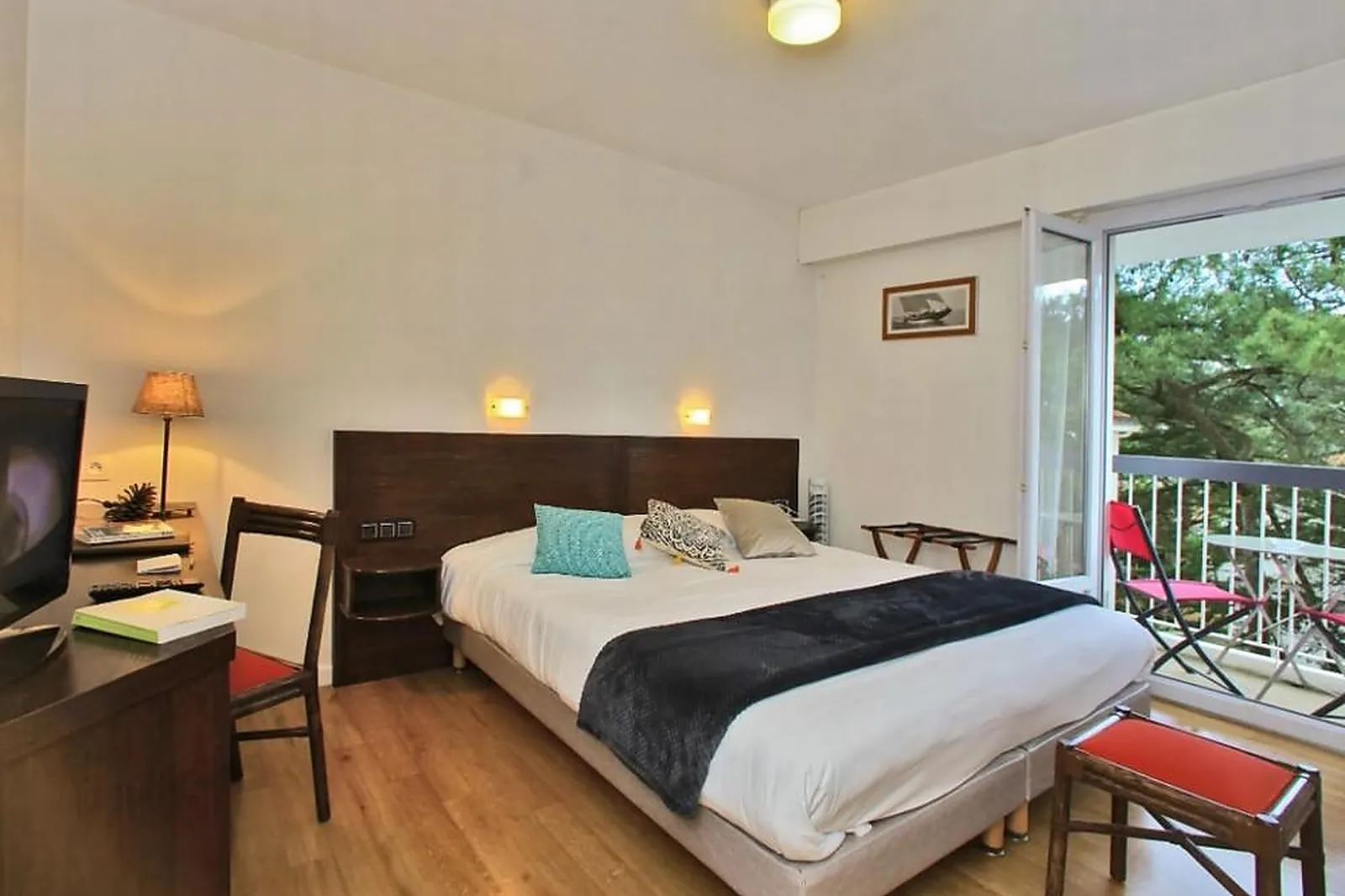 Lieux événementiels, LES COLS VERTS