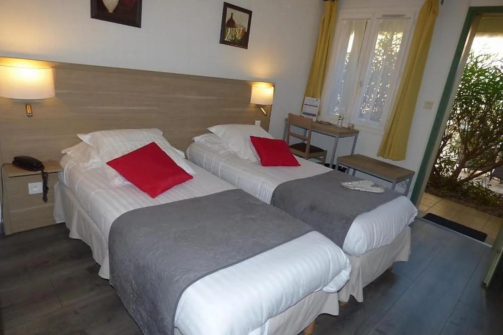 Lieux événementiels, LES COMTES DE PARDIAC