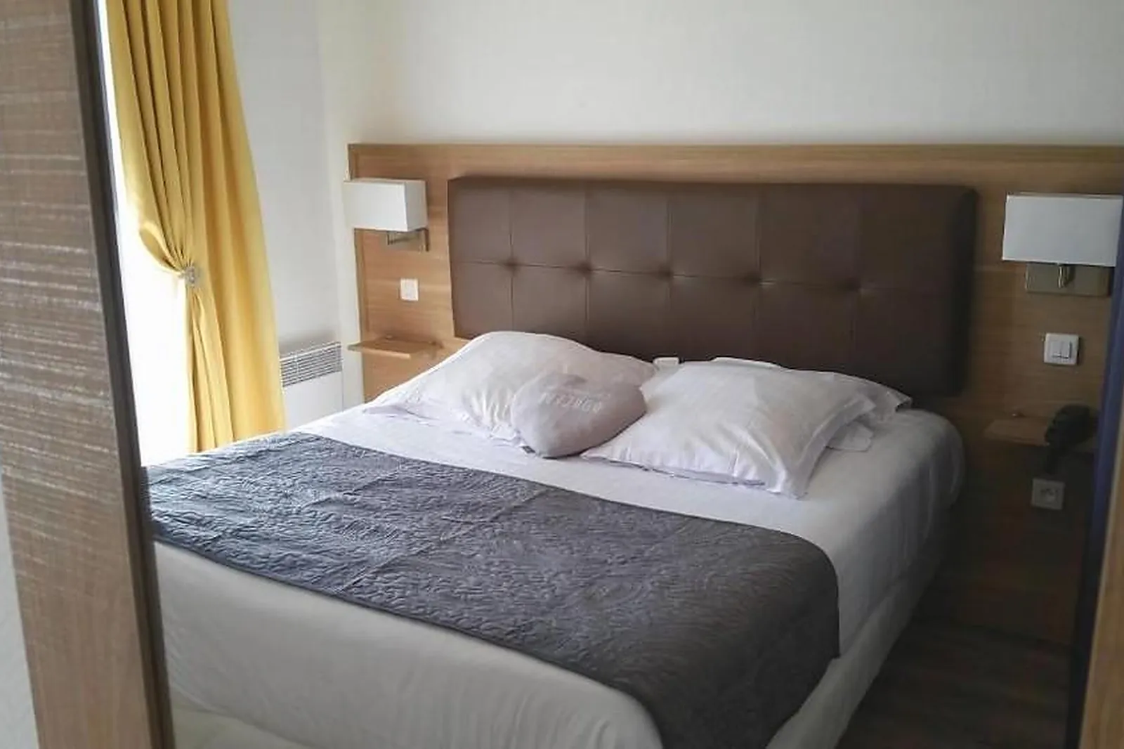 Lieux événementiels, LES COMTES DE PARDIAC