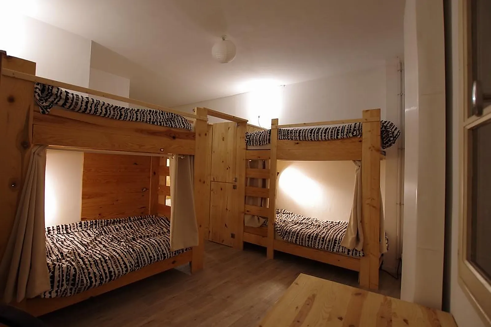 Lieux événementiels, LES CORDÉES LIÉES