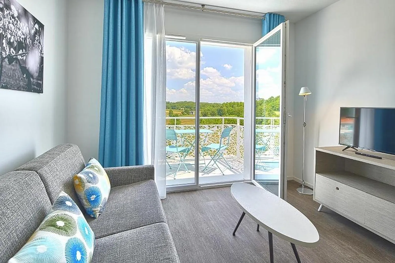 Lieux événementiels, LES COTEAUX DE JONZAC